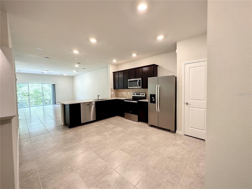 4621 Sparkling Shell Avenue - Photo 4