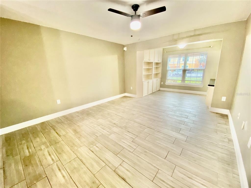 5447 Vineland Road - Photo 7