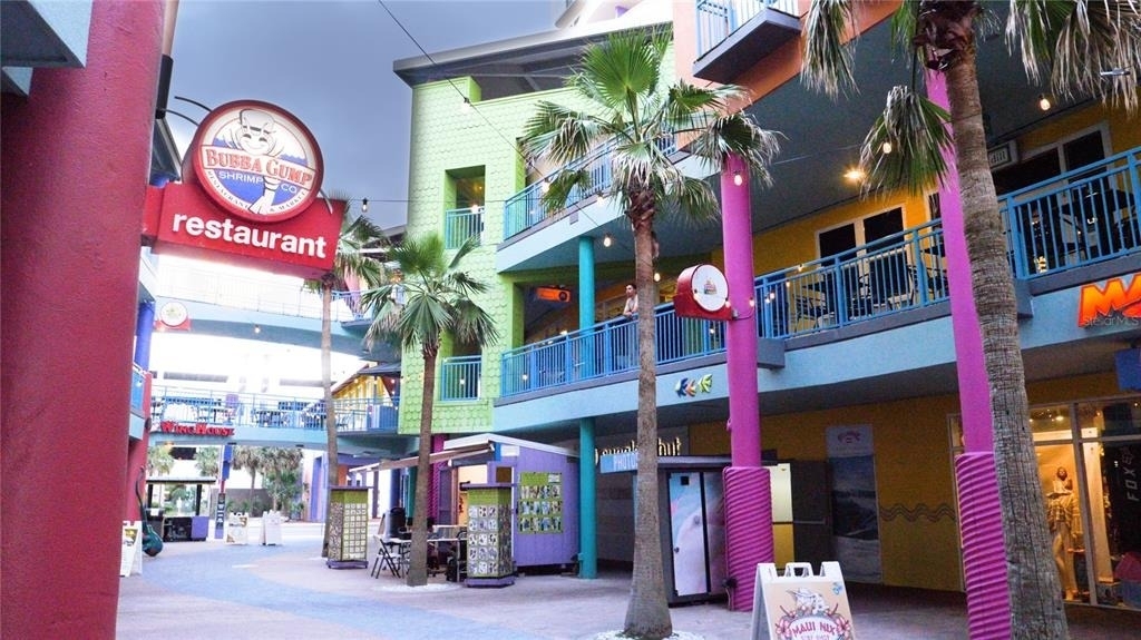 137 N Hollywood Avenue - Photo 1
