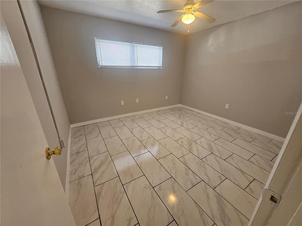 460 Base Avenue E - Photo 2