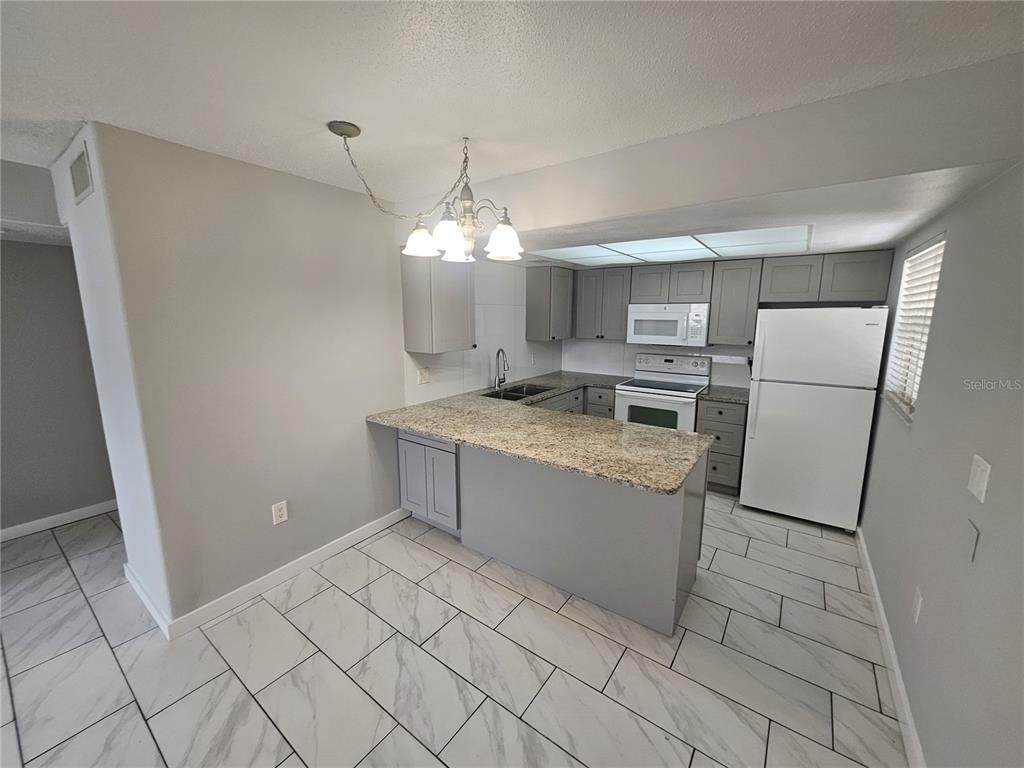 460 Base Avenue E - Photo 5