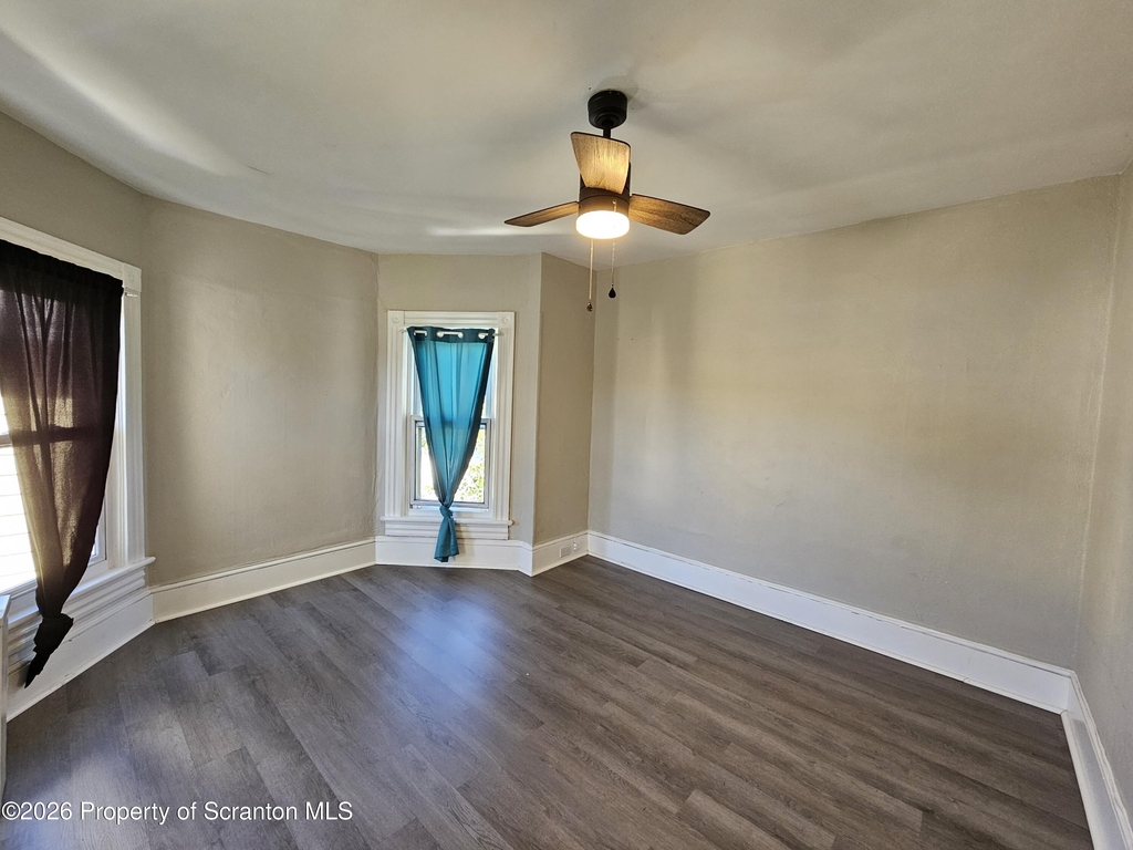 2510 Boulevard Avenue - Photo 7