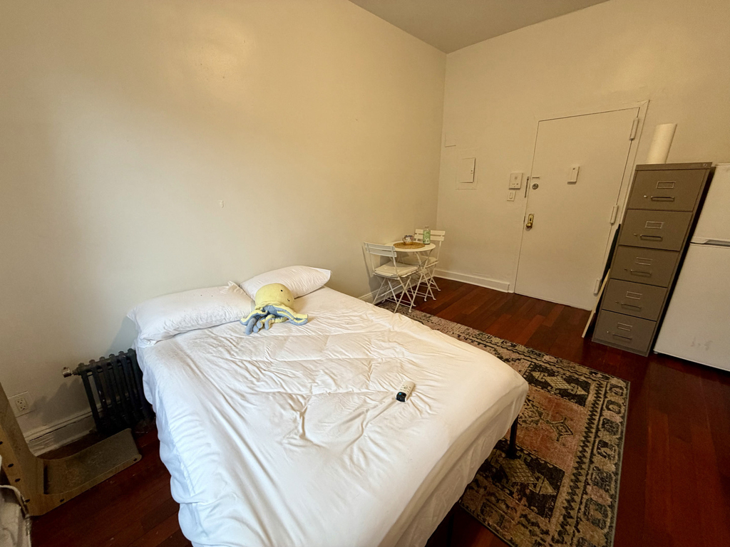 350 Greene Avenue - Photo 2