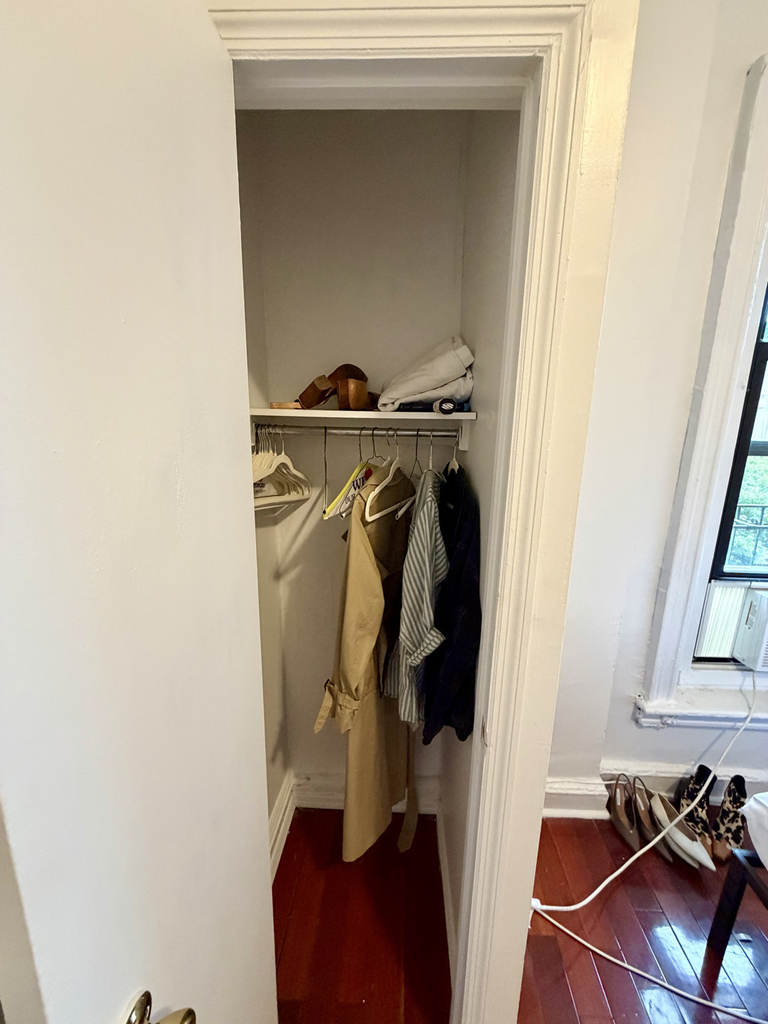 350 Greene Avenue - Photo 4