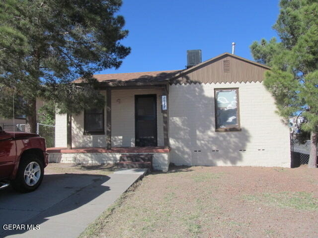 2527 Federal Avenue - Photo 0