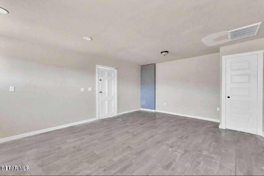 8827 Mount Elbert Drive - Photo 4