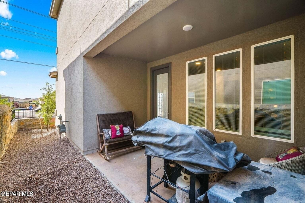 14947 Pebble Hills Boulevard - Photo 42