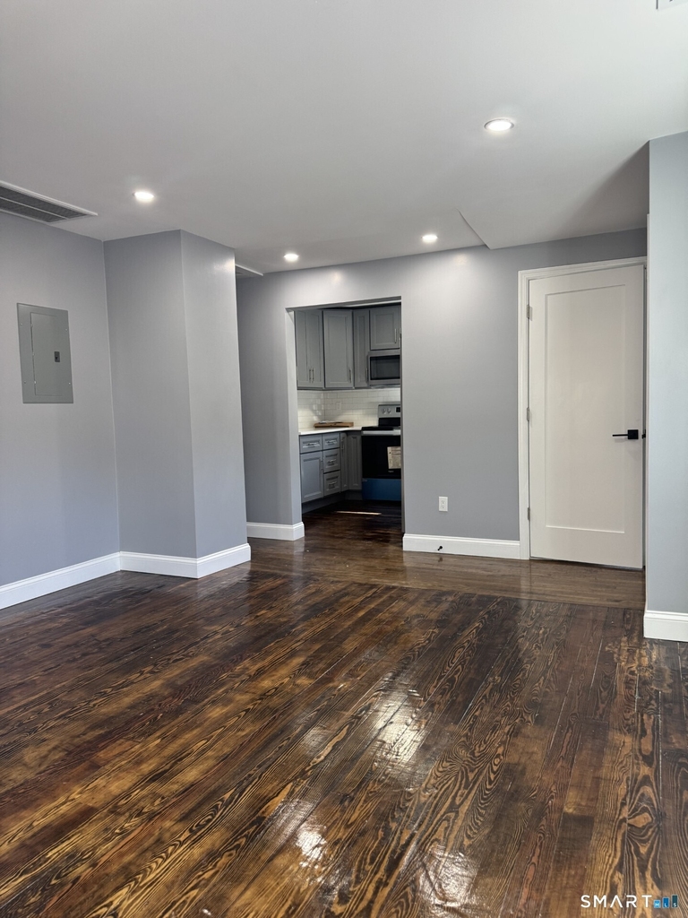 10 Bridgeport Avenue - Photo 3