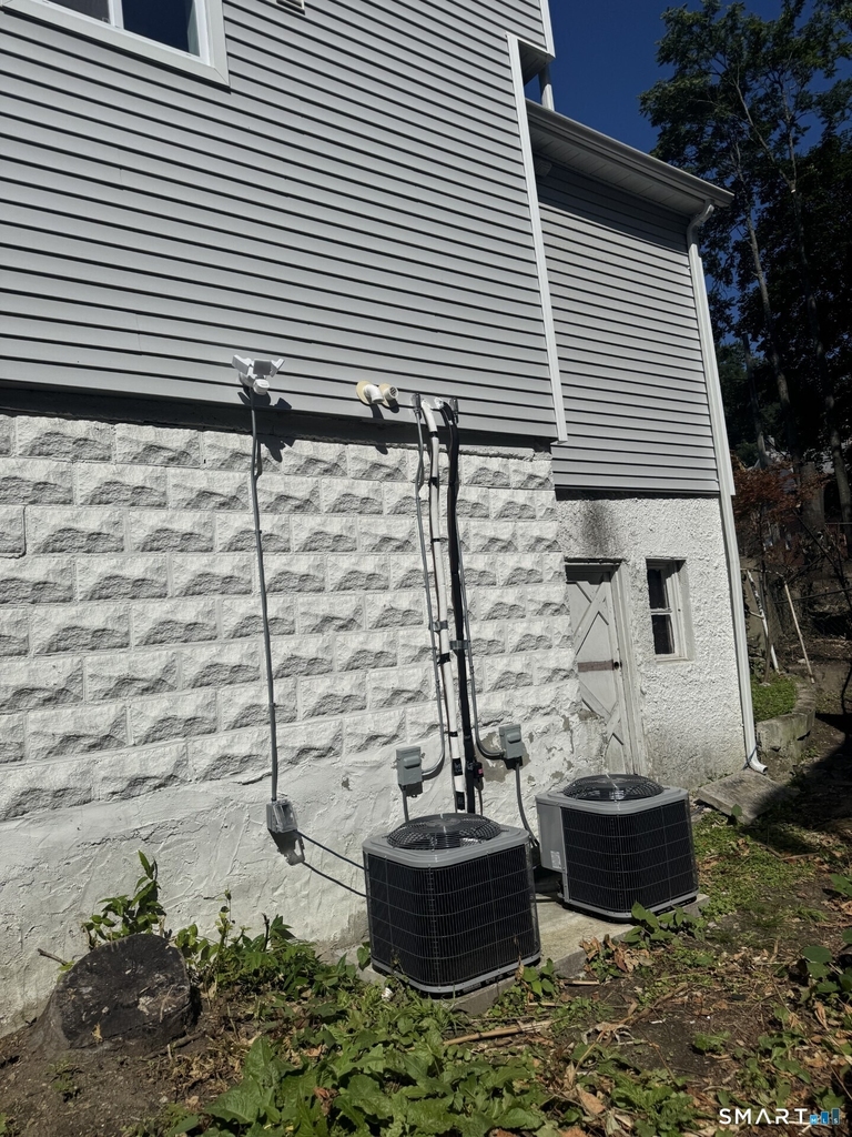 8 Bridgeport Avenue - Photo 9