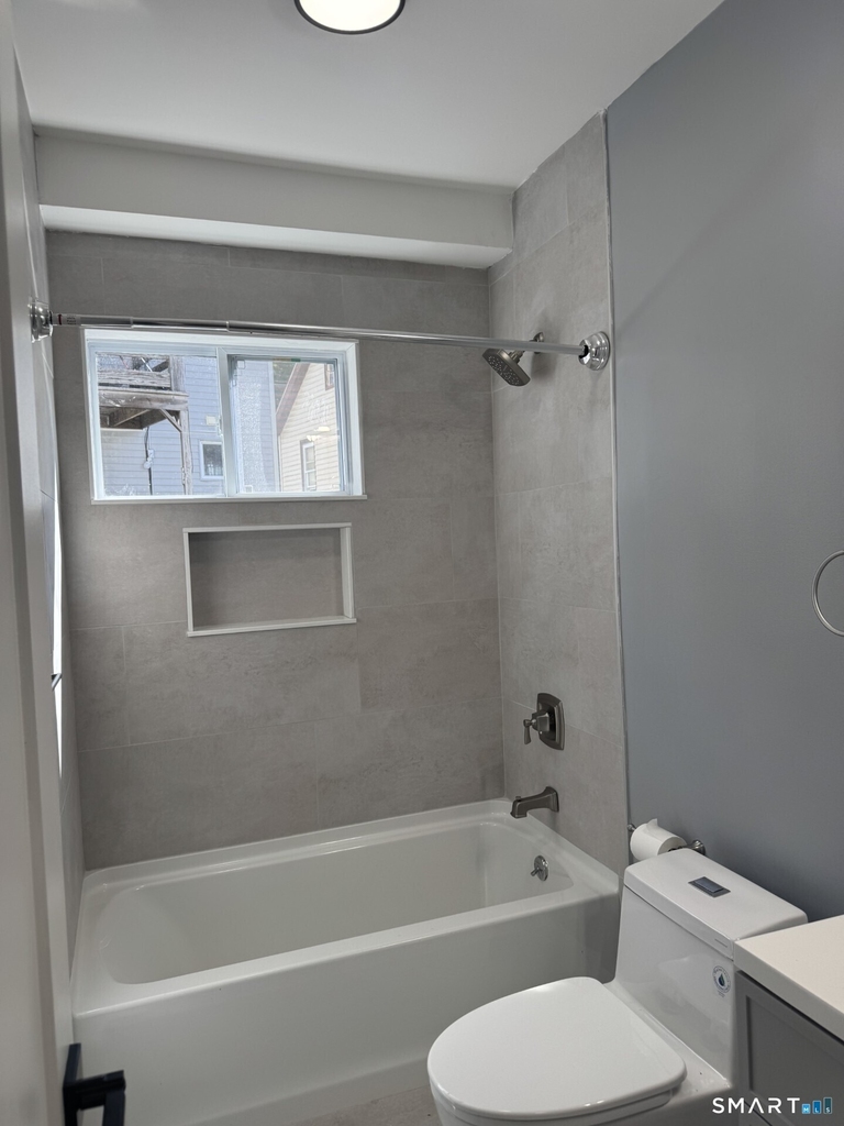 8 Bridgeport Avenue - Photo 7