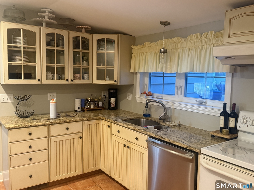 5 Hill Street - Photo 3
