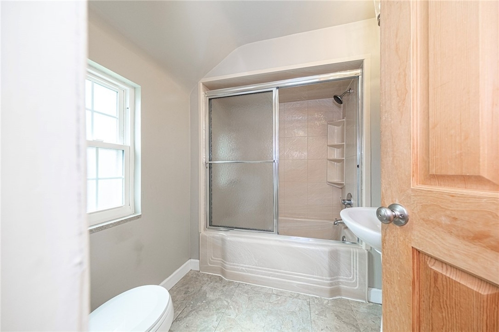 1920 James Street - Photo 14