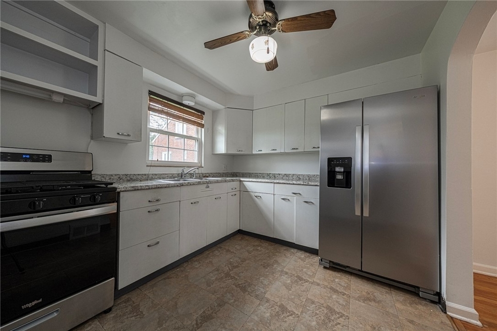 1920 James Street - Photo 6