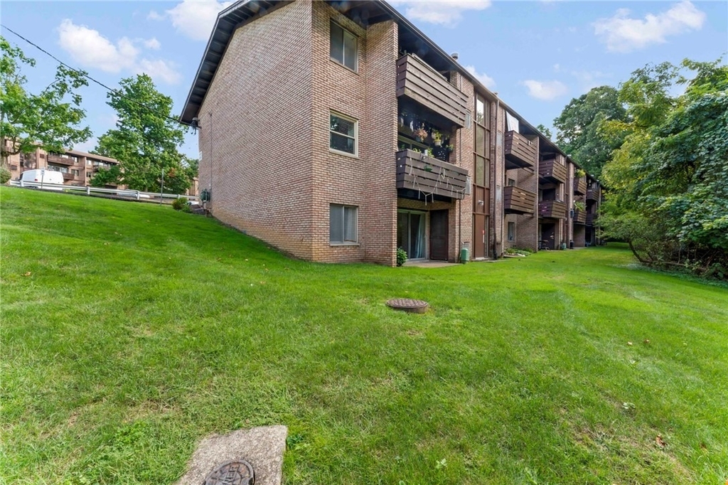 4073 Sanlin Dr - Photo 16