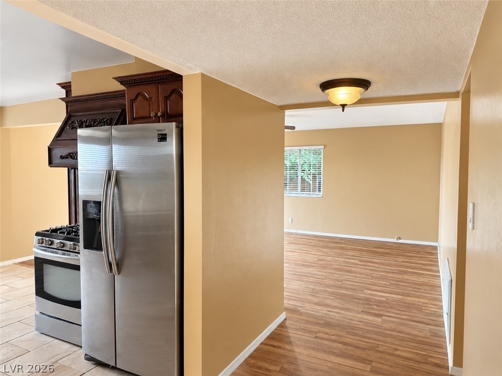504 Falcon Lane - Photo 10
