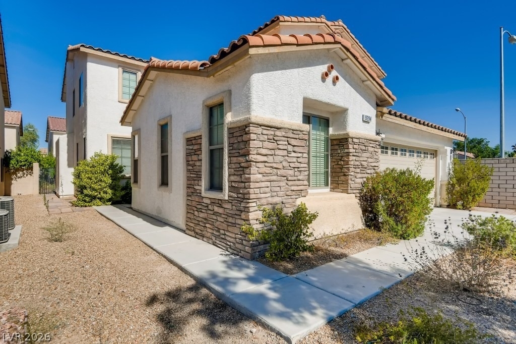 9294 Eaton Creek Court - Photo 0