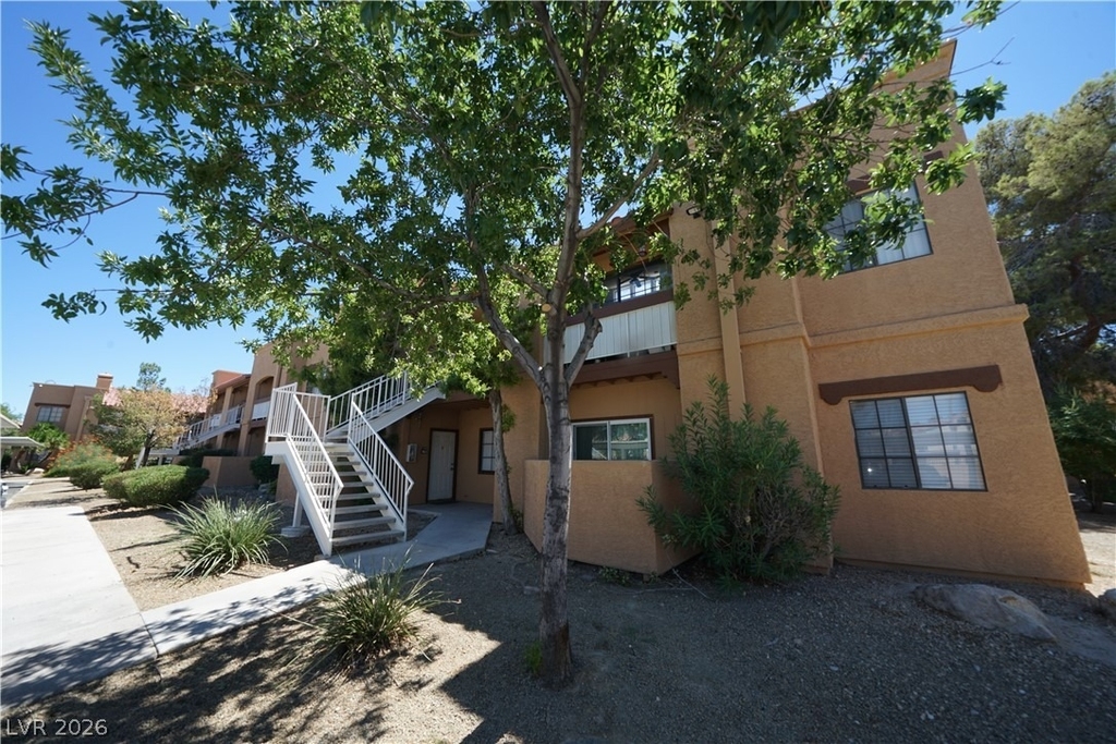 5146 S Jones Boulevard - Photo 1