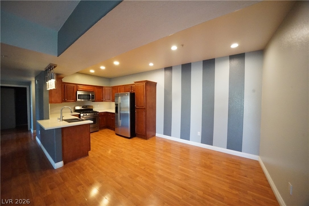 2291 W Horizon Ridge Parkway - Photo 10