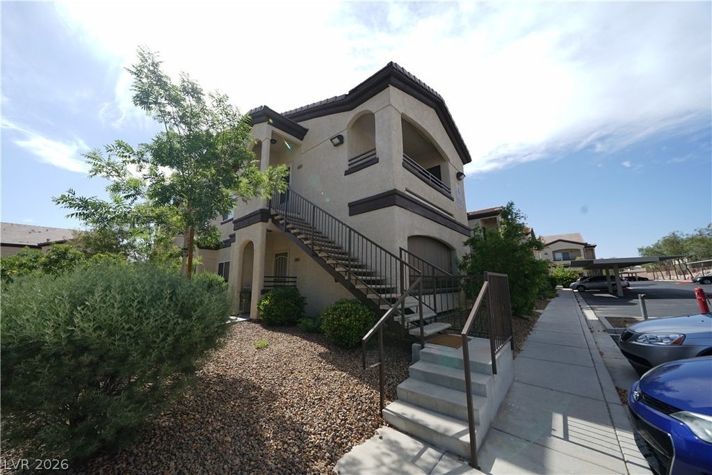 2291 W Horizon Ridge Parkway - Photo 0