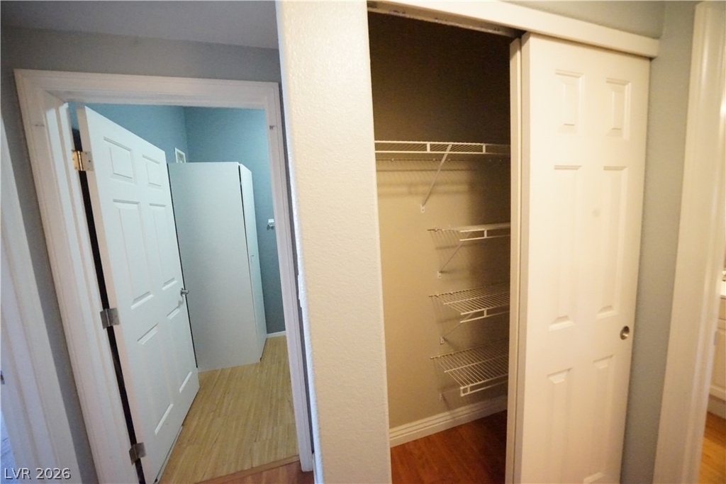 2291 W Horizon Ridge Parkway - Photo 19