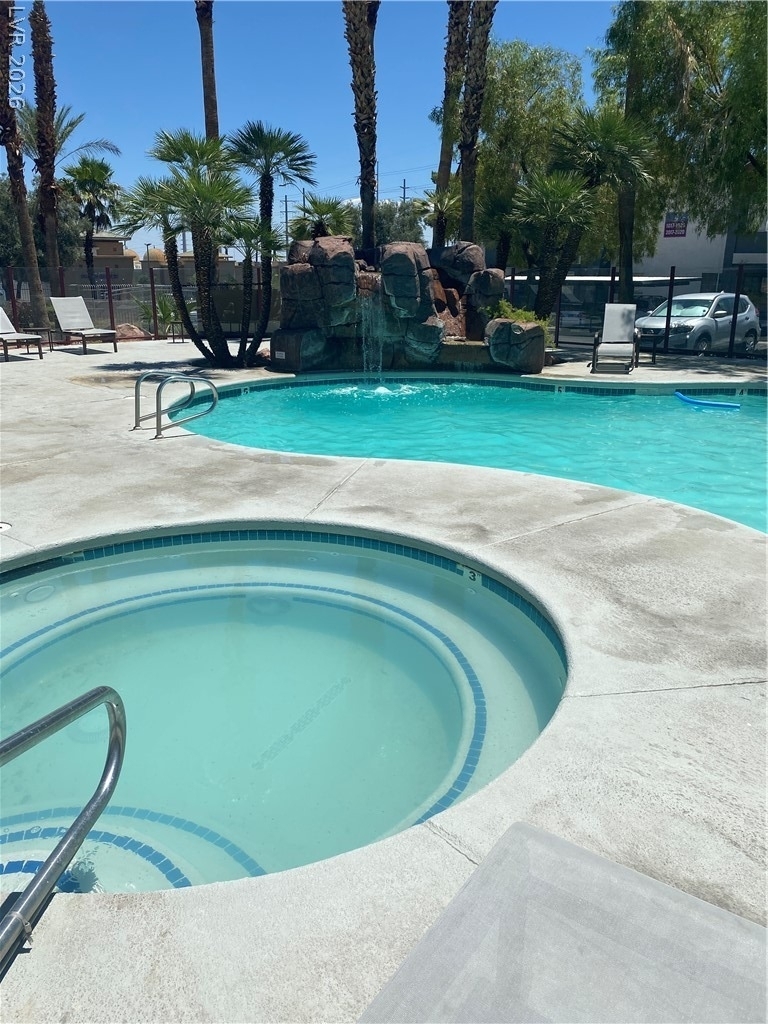 8600 W Charleston Boulevard - Photo 26
