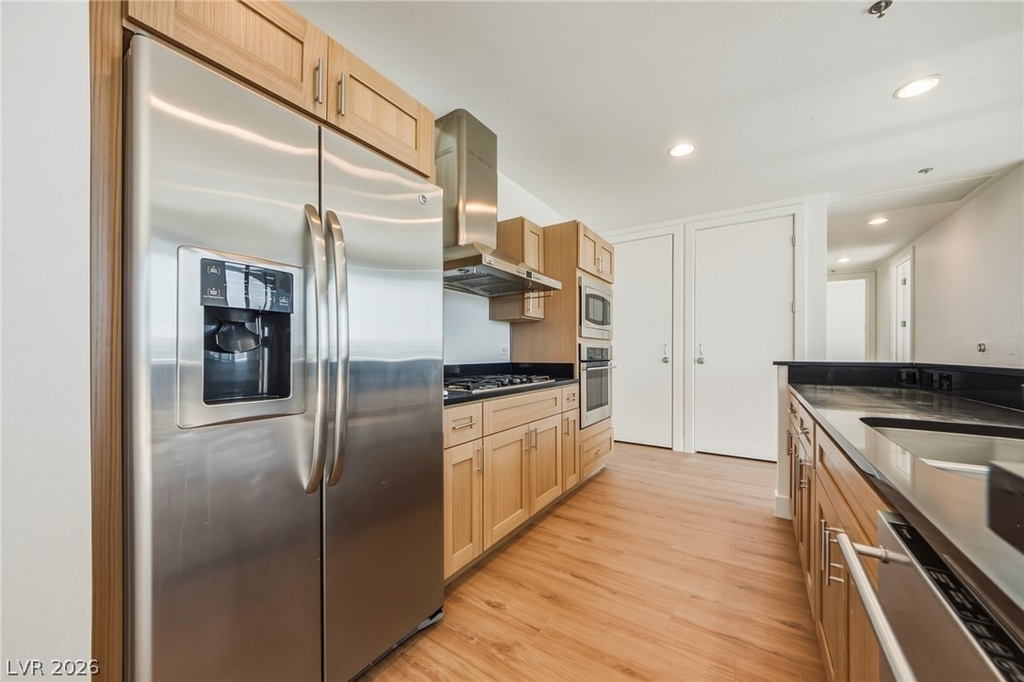 4575 Dean Martin Drive - Photo 5