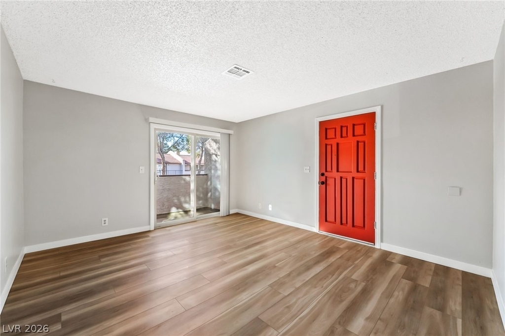 5264 Child Court - Photo 4