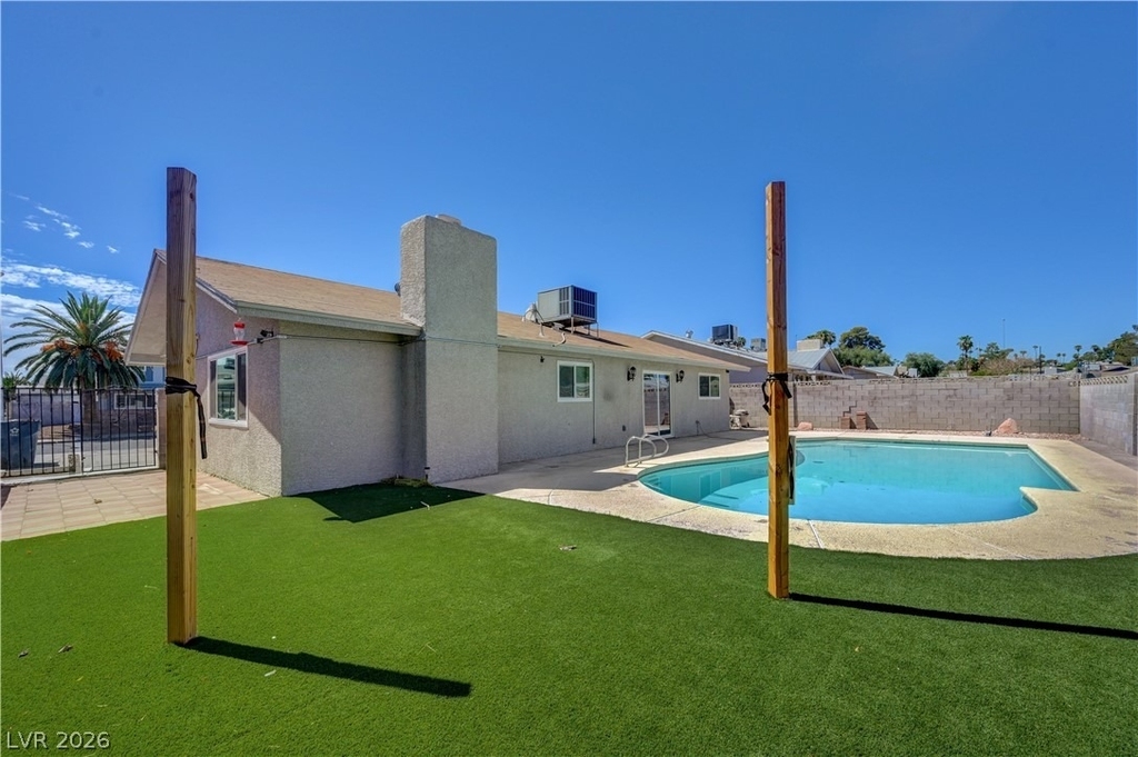 4382 Del Santos Drive - Photo 2