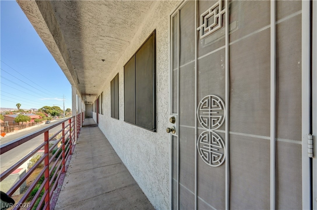 1381 E University Avenue - Photo 9