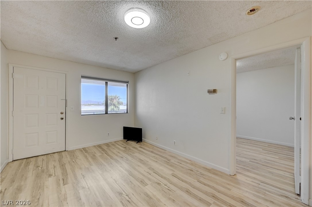 1381 E University Avenue - Photo 2