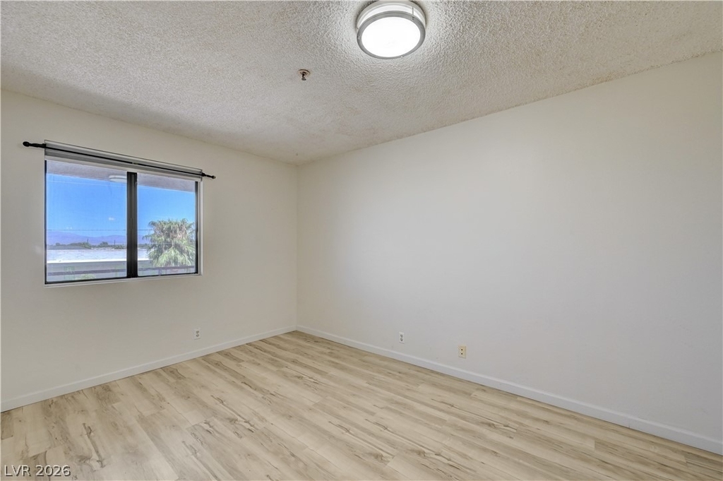 1381 E University Avenue - Photo 7