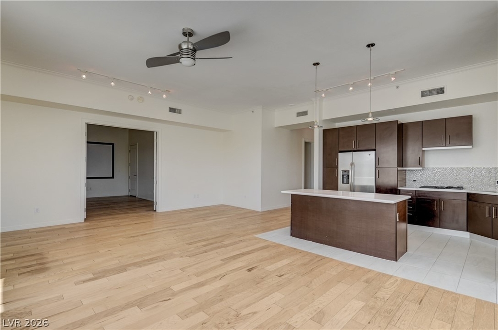 360 E Desert Inn Road - Photo 2