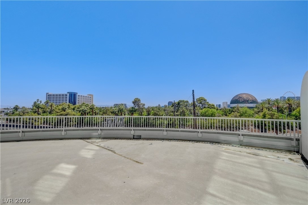 360 E Desert Inn Road - Photo 36