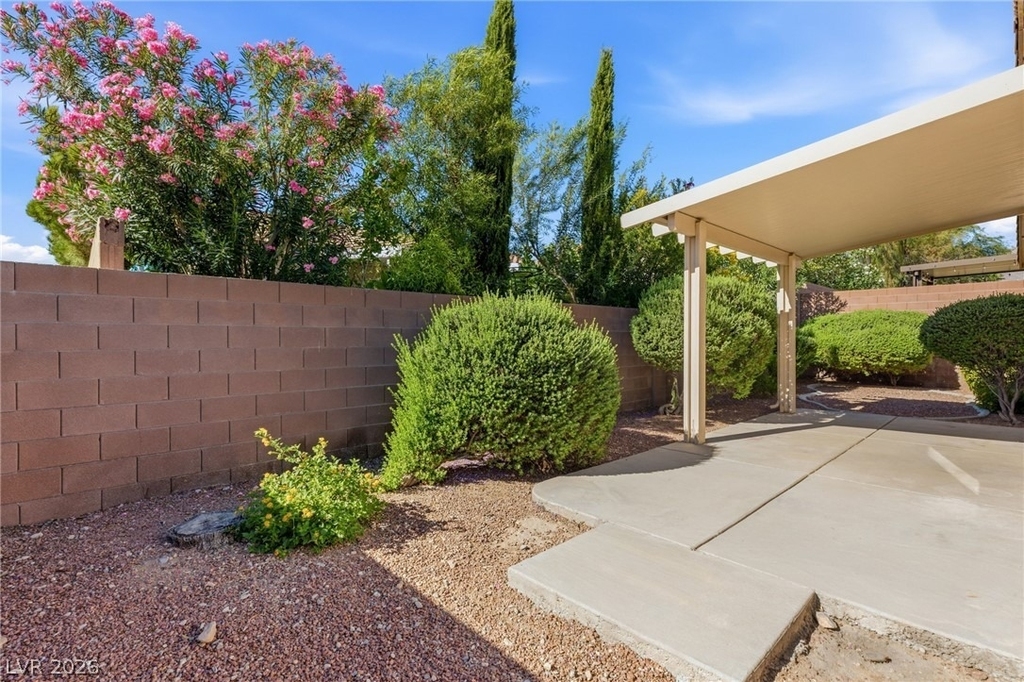 10521 Angel Dreams Avenue - Photo 32