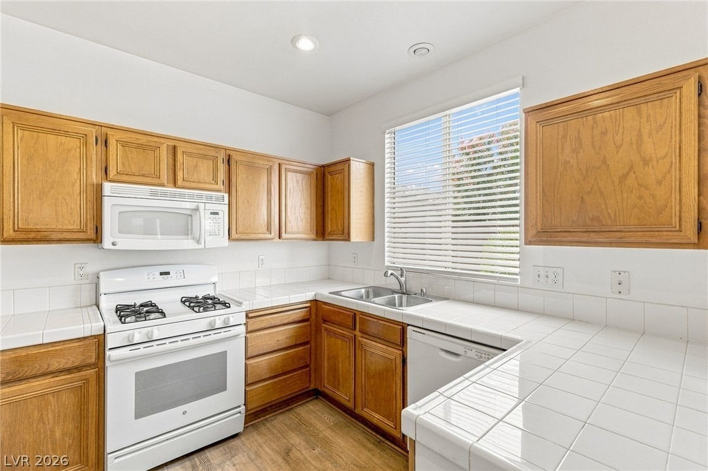 10521 Angel Dreams Avenue - Photo 11