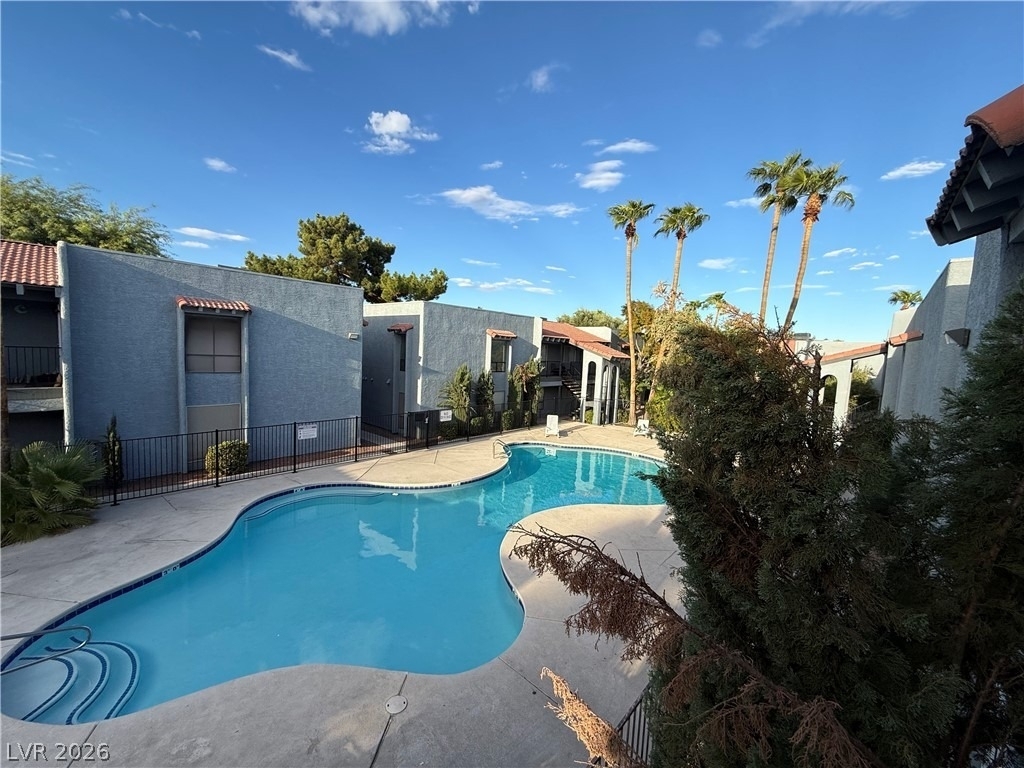 5219 Caliente Street - Photo 2