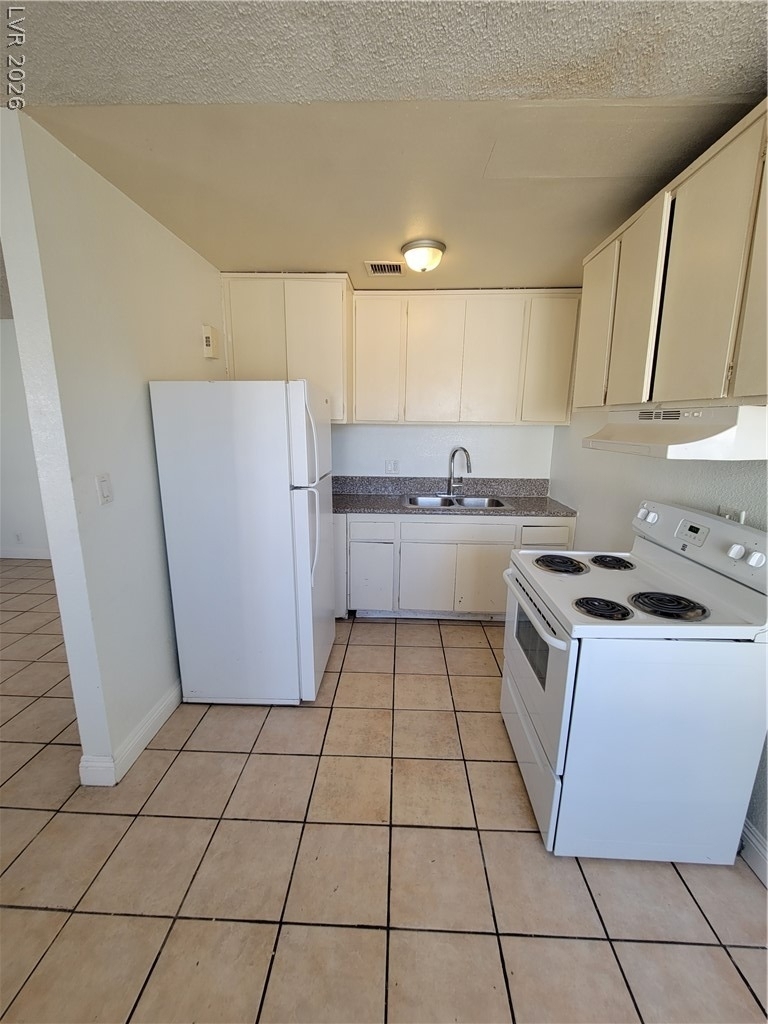 908 N Jones Boulevard - Photo 1