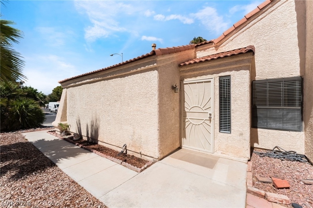 3645 Veneer Lane - Photo 3