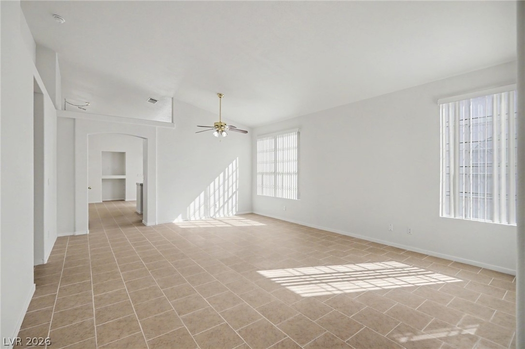 2054 Cardigan Avenue - Photo 14