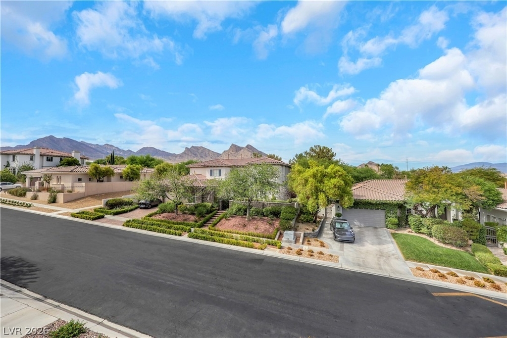 1629 Saintsbury Drive - Photo 48