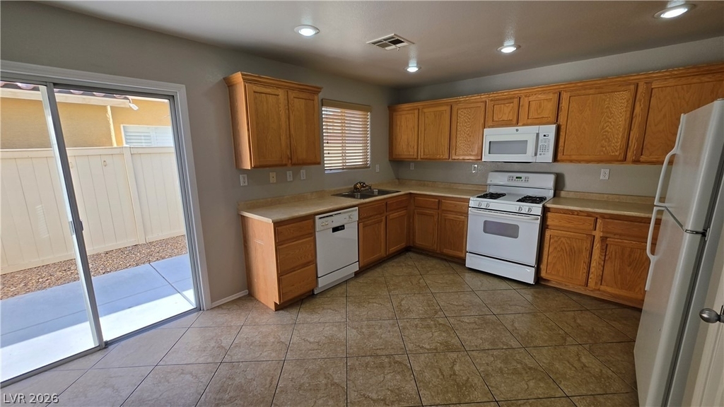 5769 Old Colony Drive - Photo 3