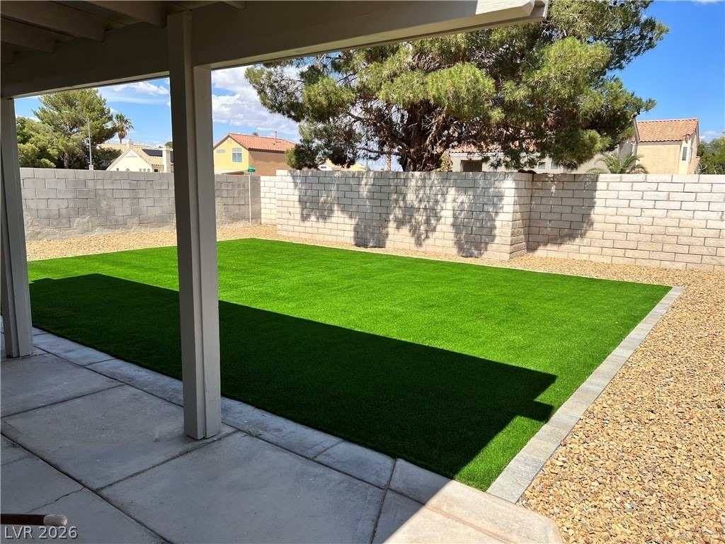 8304 Palmada Drive - Photo 3