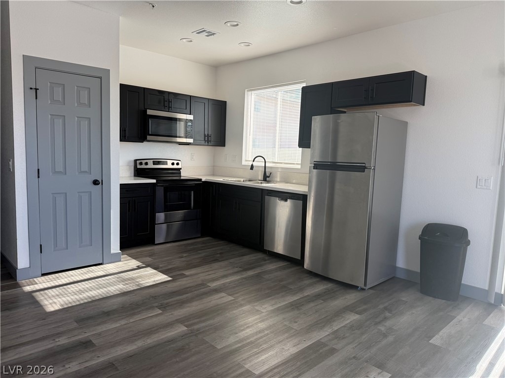 388 Erin Street - Photo 2