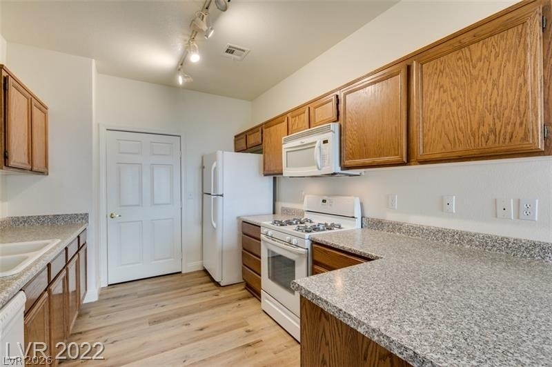 475 Lost Eagle Way - Photo 19