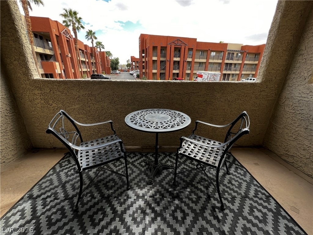 4200 S Valley View Boulevard - Photo 11