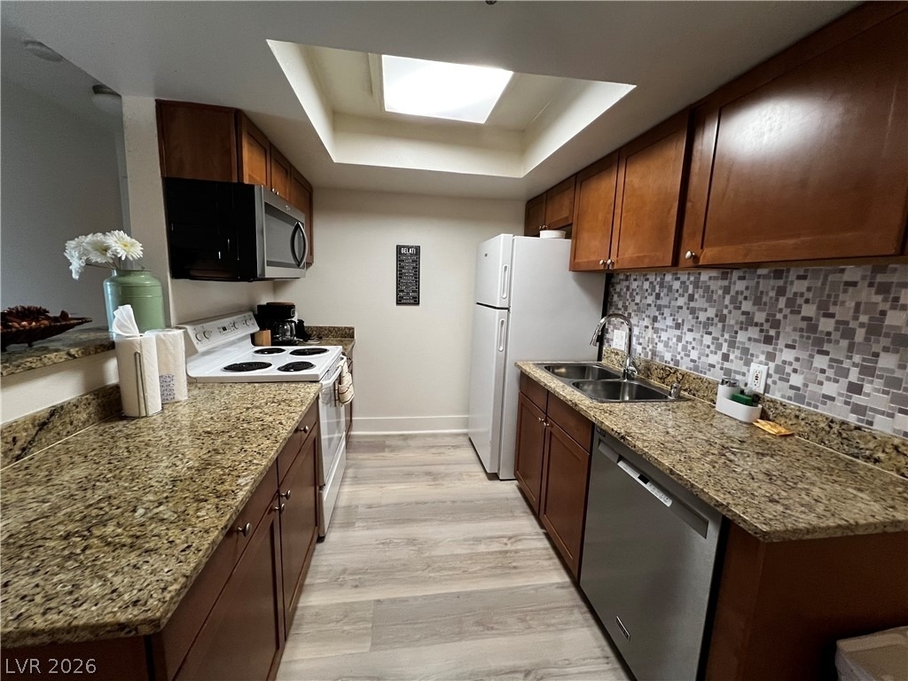 4200 S Valley View Boulevard - Photo 7
