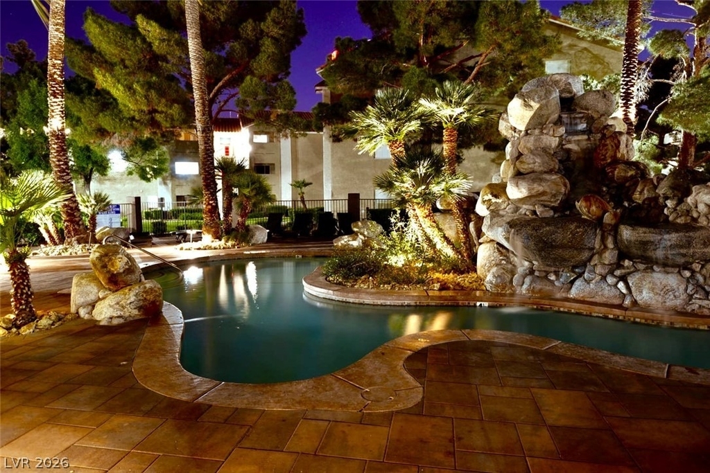 4200 S Valley View Boulevard - Photo 34