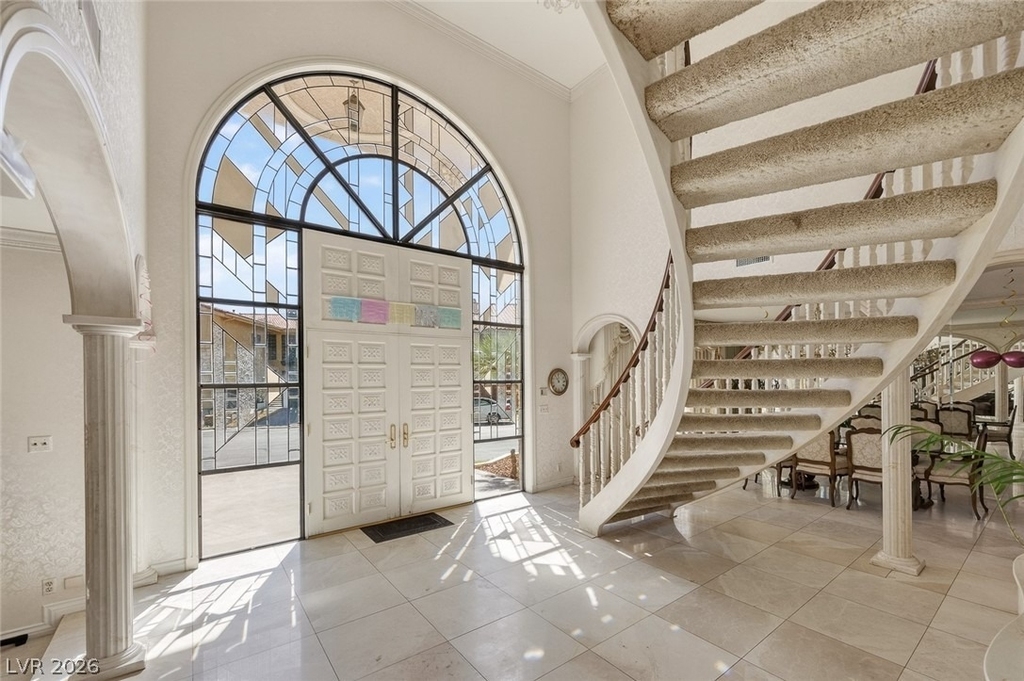 2834 Queens Courtyard - Photo 3