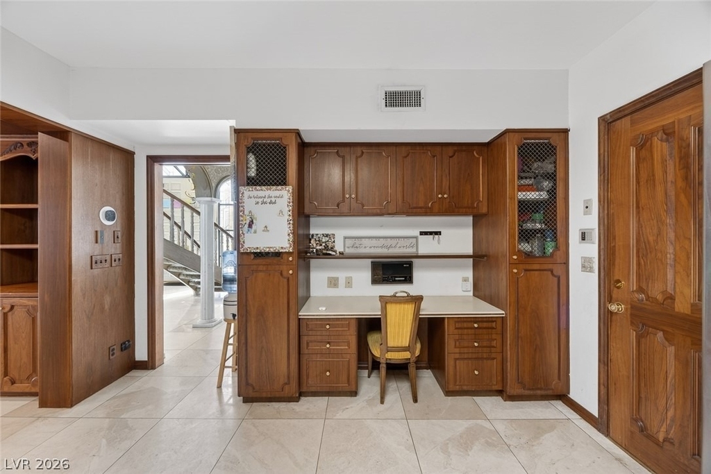 2834 Queens Courtyard - Photo 24