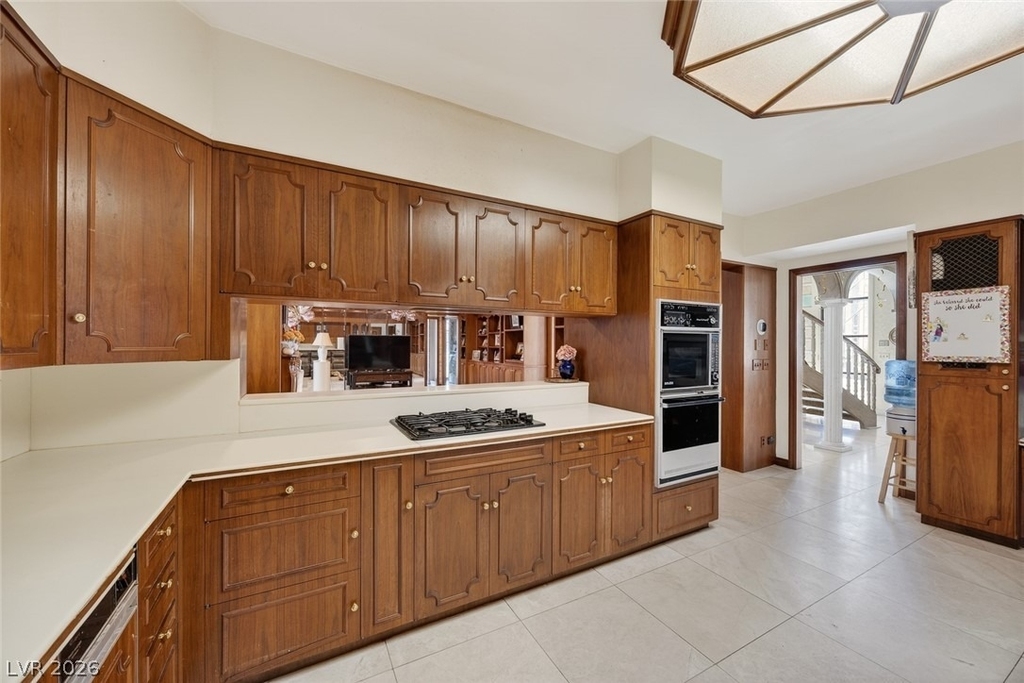 2834 Queens Courtyard - Photo 22